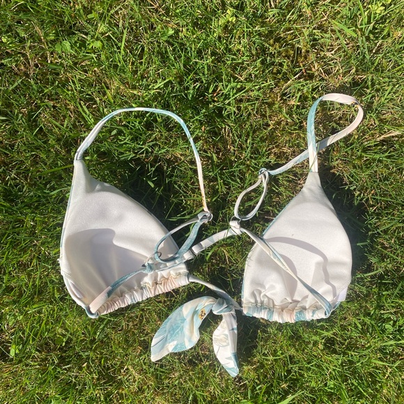 Billabong Bikini Top - Picture 2 of 2